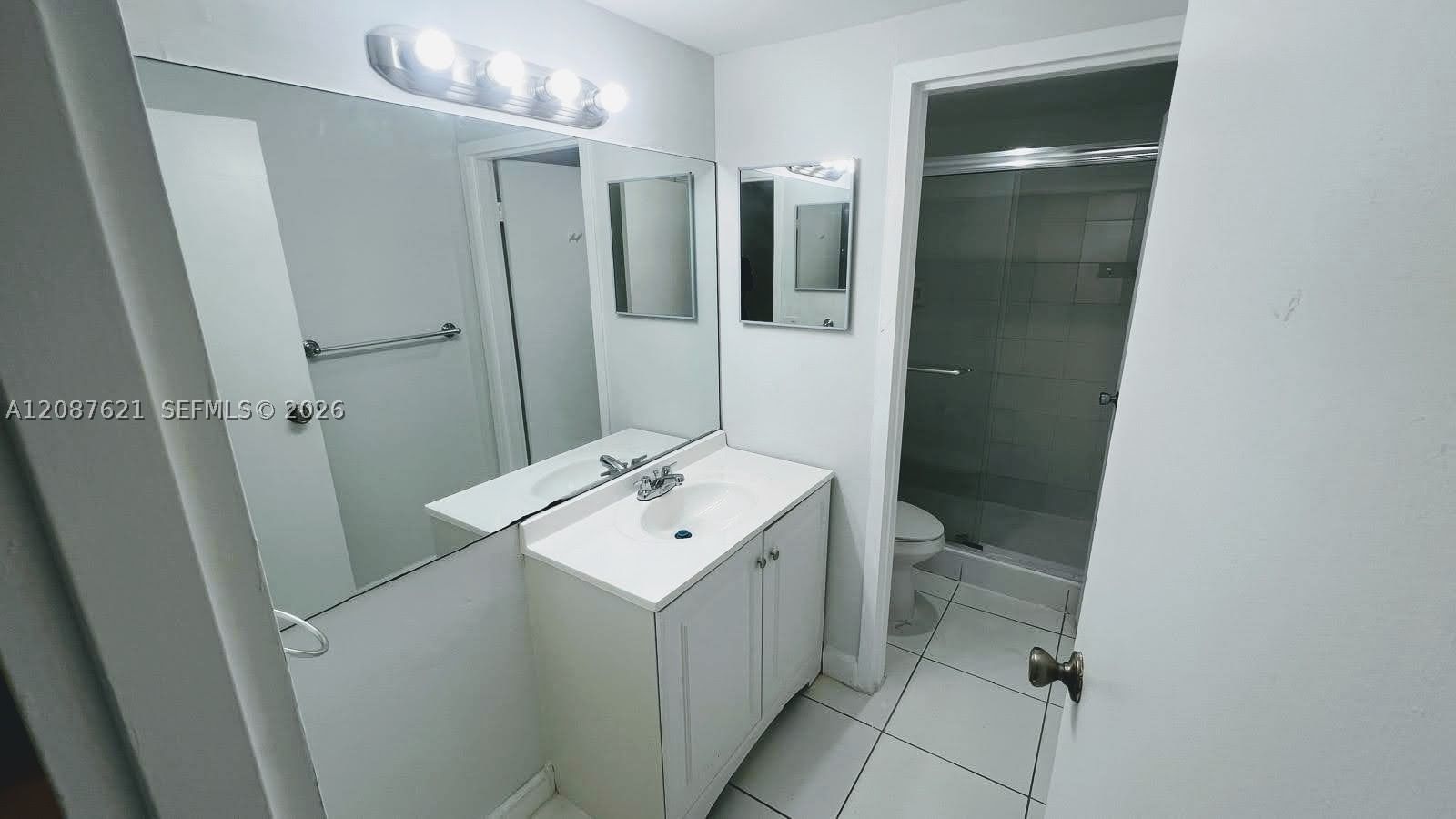 Real estate property located at 8429 Forest Hills Dr #305, Broward, Greenglades Condo Ii, Coral Springs, FL