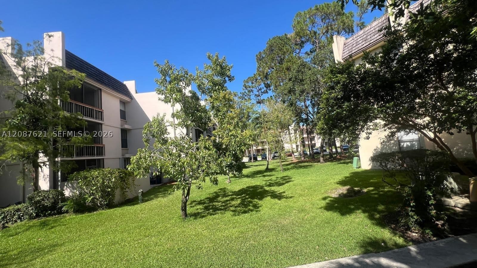 Real estate property located at 8429 Forest Hills Dr #305, Broward, Greenglades Condo Ii, Coral Springs, FL