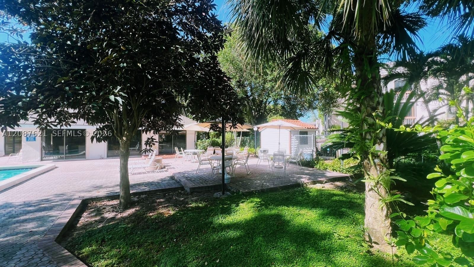 Real estate property located at 8429 Forest Hills Dr #305, Broward, Greenglades Condo Ii, Coral Springs, FL