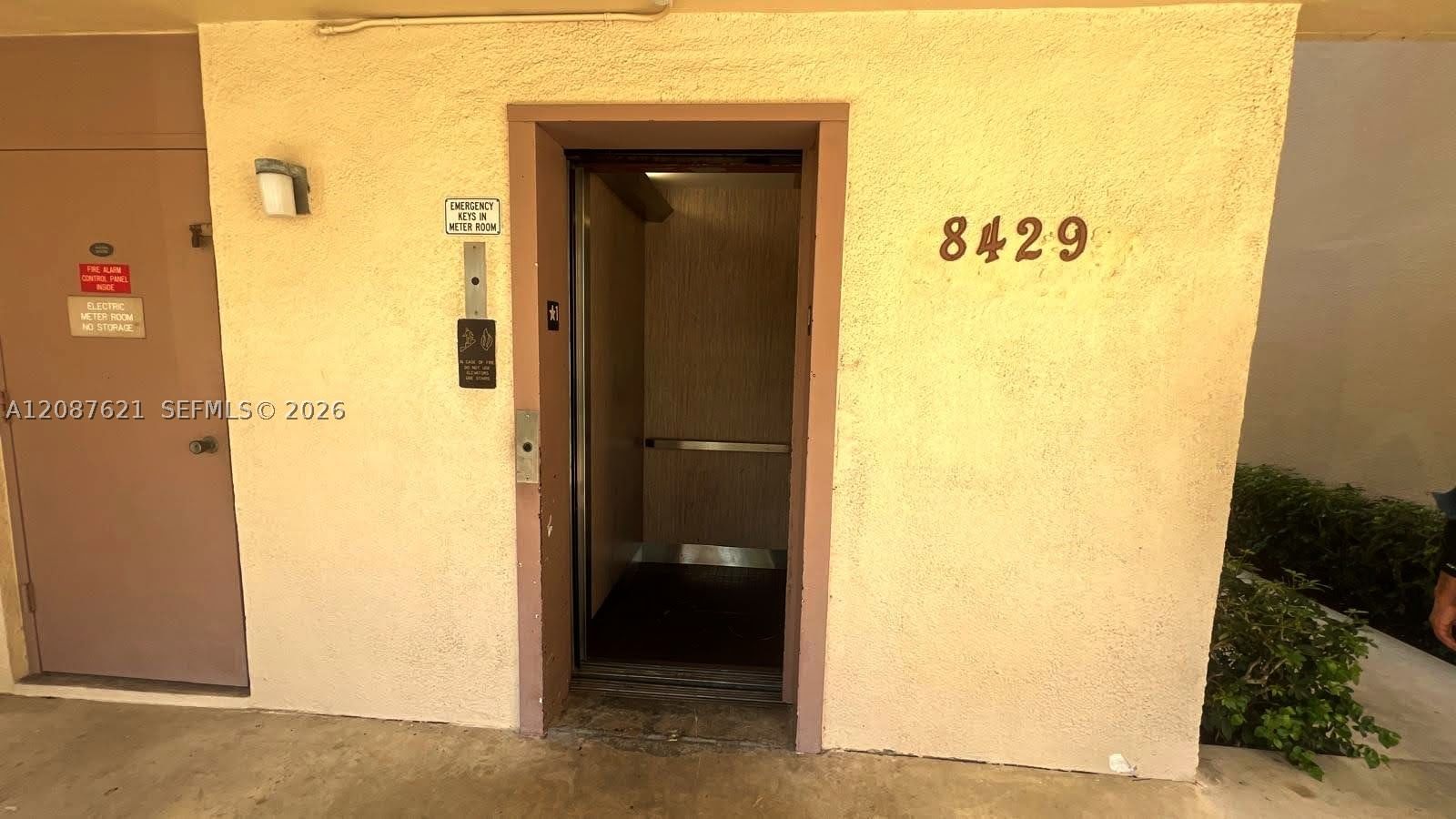 Real estate property located at 8429 Forest Hills Dr #305, Broward, Greenglades Condo Ii, Coral Springs, FL