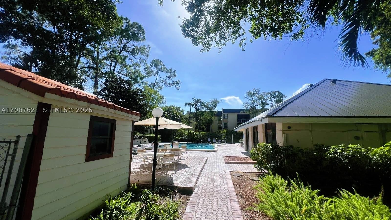 Real estate property located at 8429 Forest Hills Dr #305, Broward, Greenglades Condo Ii, Coral Springs, FL