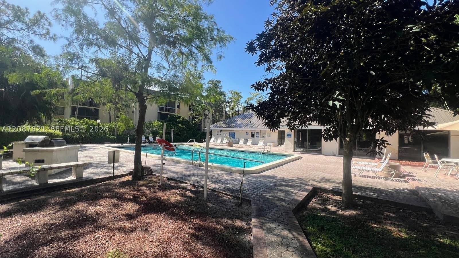 Real estate property located at 8429 Forest Hills Dr #305, Broward, Greenglades Condo Ii, Coral Springs, FL