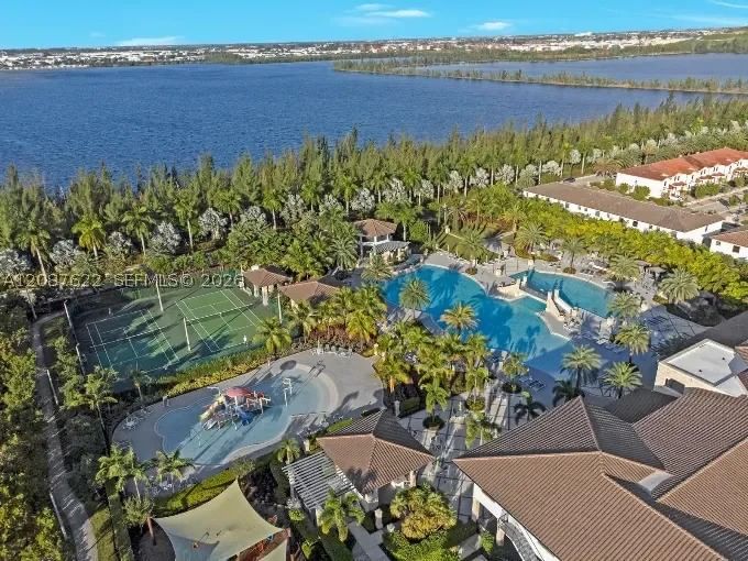 Real estate property located at 7809 104th Ave #31, Miami-dade, Apex At Park Central Cond, Doral, FL