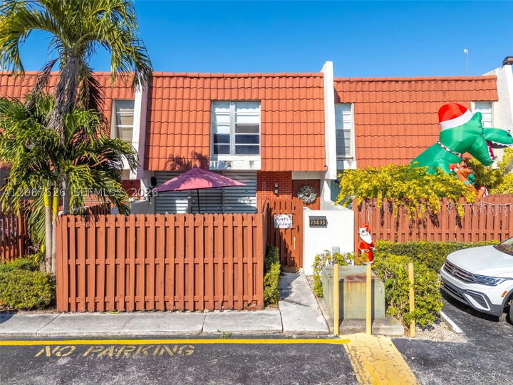 Real estate property located at 13835 84th St #503, Miami-dade, Lake Laura Condo No 2, Miami, FL