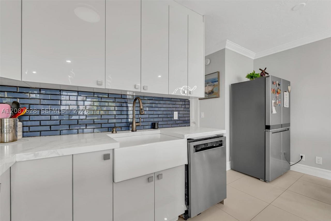 Real estate property located at 900 Atlantic Shores Blvd #219, Broward, Berkeley Diplomat Co-op, Hallandale Beach, FL