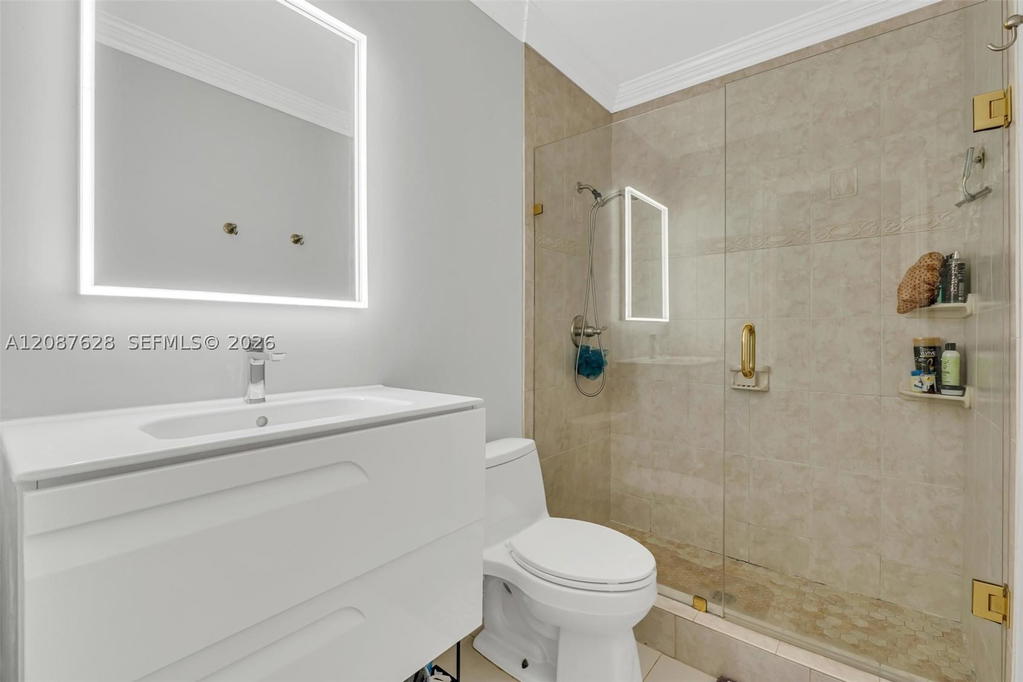 Real estate property located at 900 Atlantic Shores Blvd #219, Broward, Berkeley Diplomat Co-op, Hallandale Beach, FL
