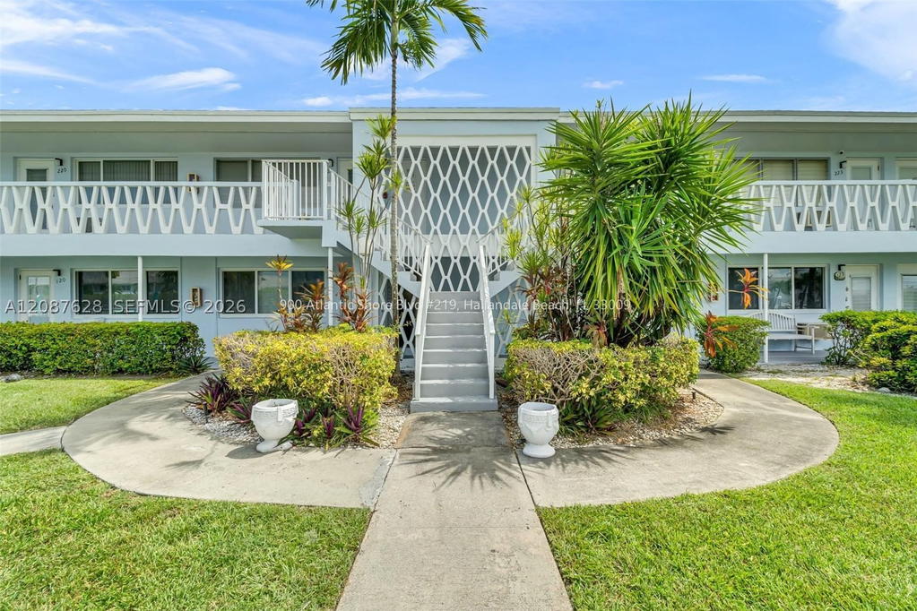Real estate property located at 900 Atlantic Shores Blvd #219, Broward, Berkeley Diplomat Co-op, Hallandale Beach, FL