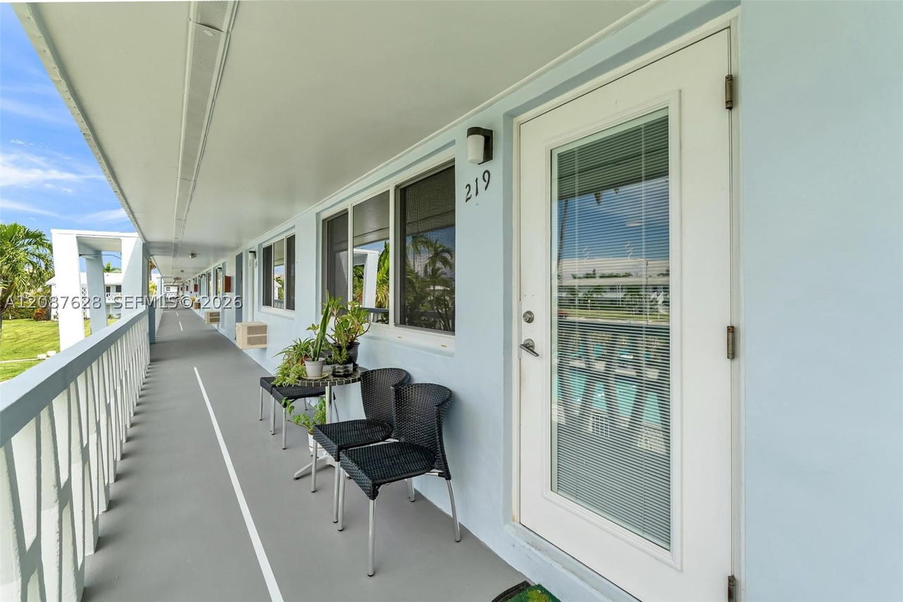 Real estate property located at 900 Atlantic Shores Blvd #219, Broward, Berkeley Diplomat Co-op, Hallandale Beach, FL