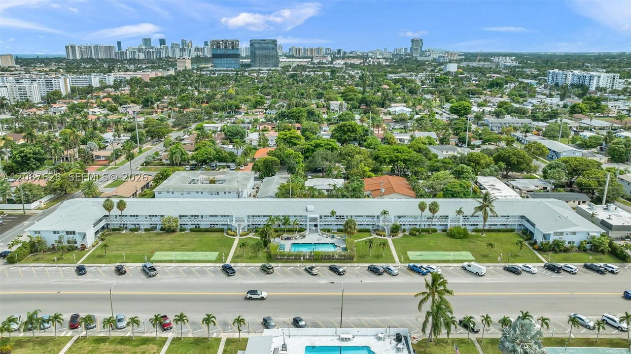 Real estate property located at 900 Atlantic Shores Blvd #219, Broward, Berkeley Diplomat Co-op, Hallandale Beach, FL