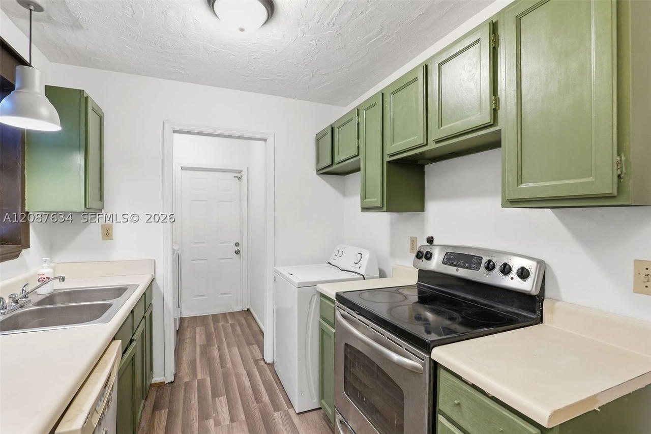 Real estate property located at 207 6TH Avenue, Okeechobee, City Of Okeechobee, Okeechobee, FL