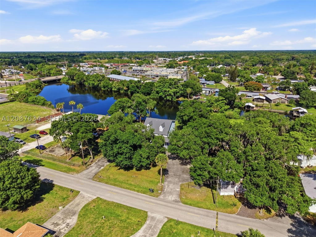 Real estate property located at 207 6TH Avenue, Okeechobee, City Of Okeechobee, Okeechobee, FL