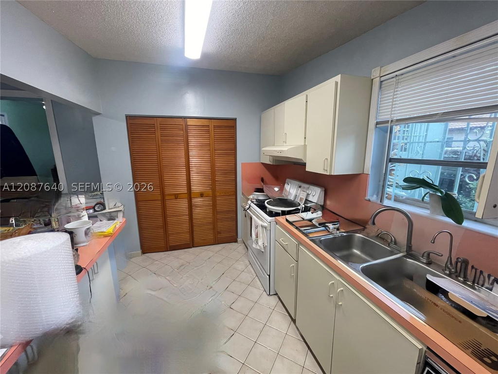 Real estate property located at 3430 89th Ave, Miami-dade, Olympic Heights, Miami, FL