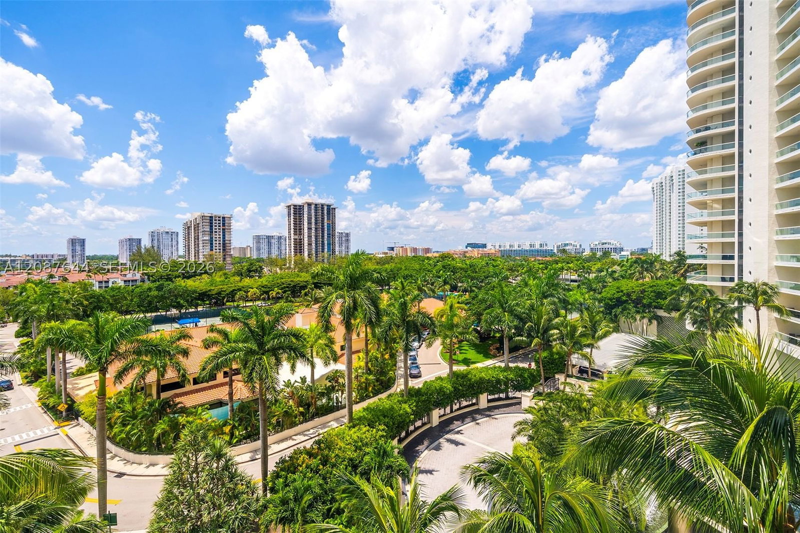 Real estate property located at 6000 Island Blvd #707, Miami-dade, Bellamare @ Williams Isla, Aventura, FL