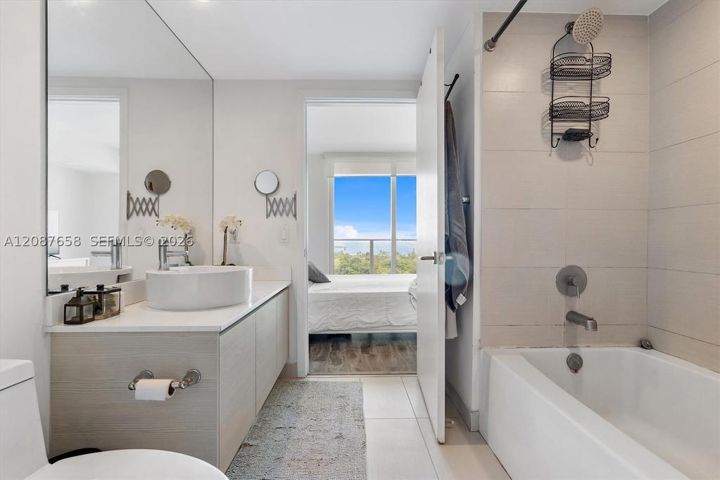 Real estate property located at 4250 Biscayne Blvd #1008, Miami-dade, 4250 Biscayne Boulevard C, Miami, FL