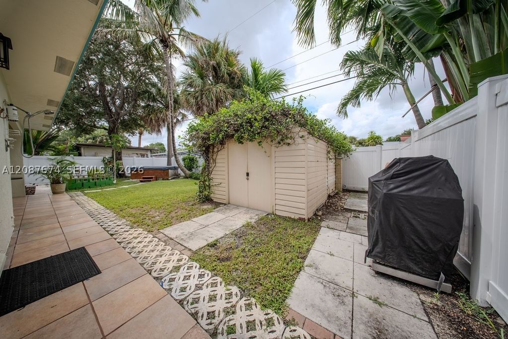 Real estate property located at 919 Lakeside Pl, Palm Beach, Lake Cove, Lantana, FL