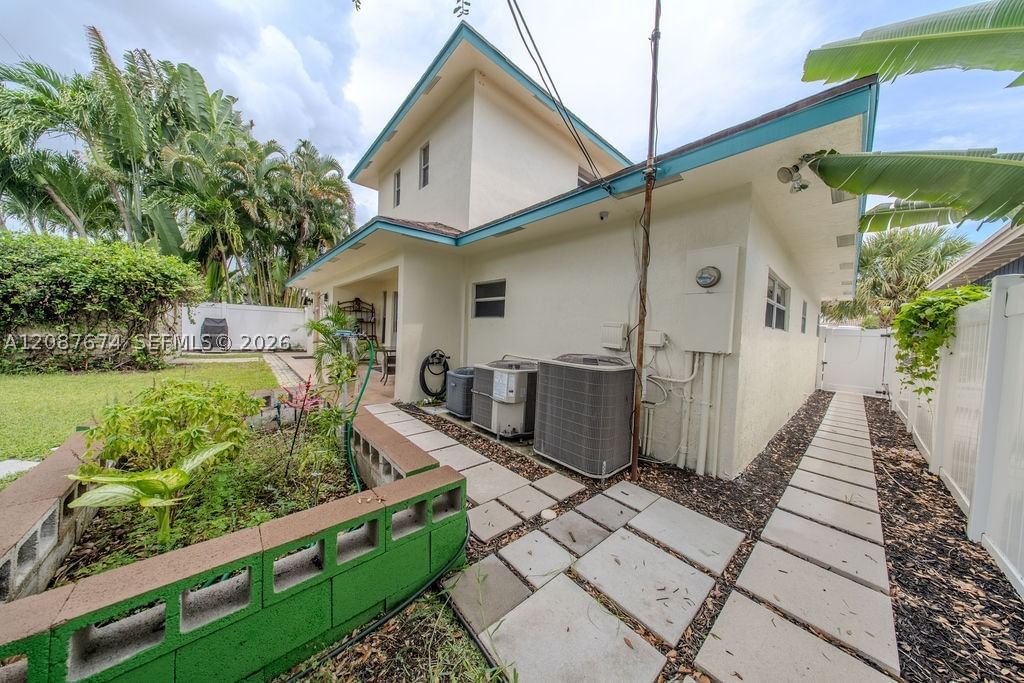 Real estate property located at 919 Lakeside Pl, Palm Beach, Lake Cove, Lantana, FL