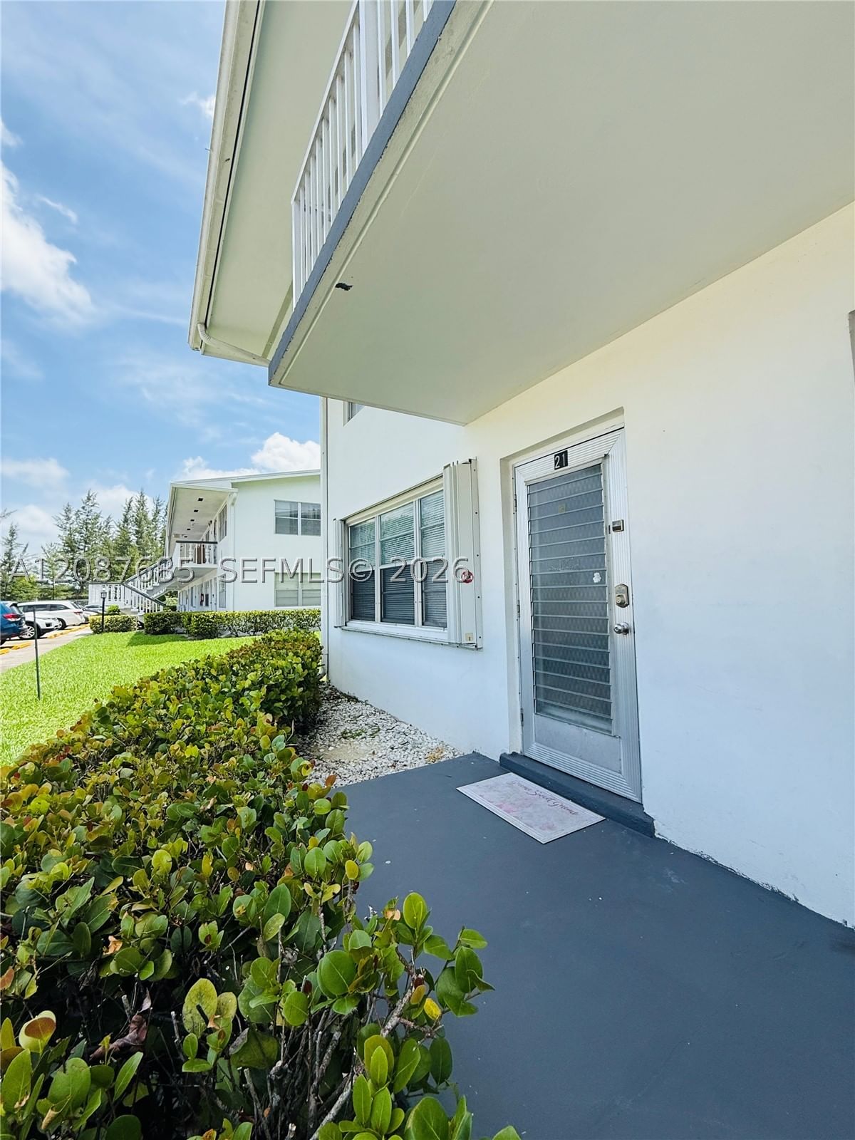 Real estate property located at 21 Windsor B #21, Palm Beach, Windsor Condos, West Palm Beach, FL