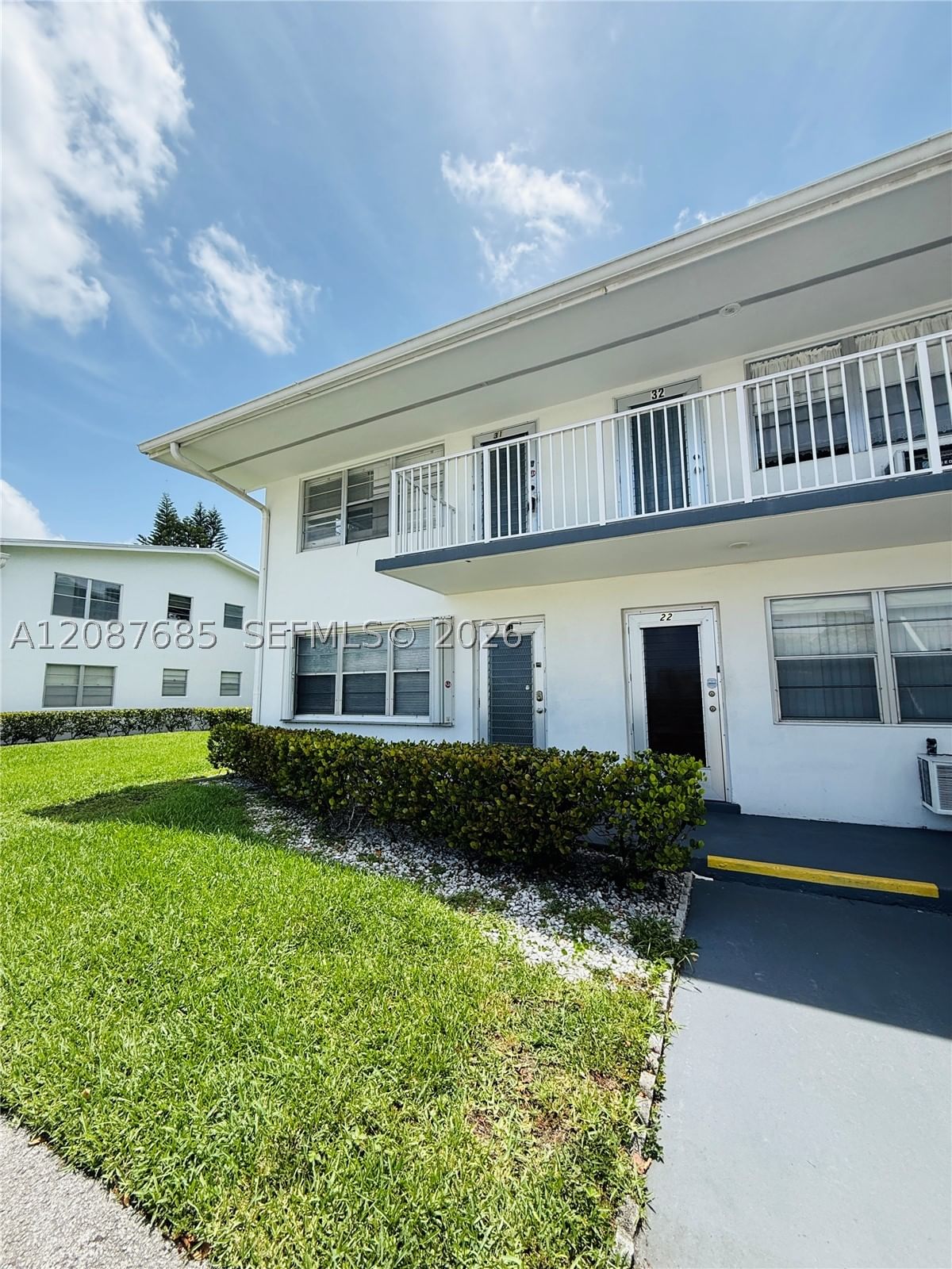 Real estate property located at 21 Windsor B #21, Palm Beach, Windsor Condos, West Palm Beach, FL