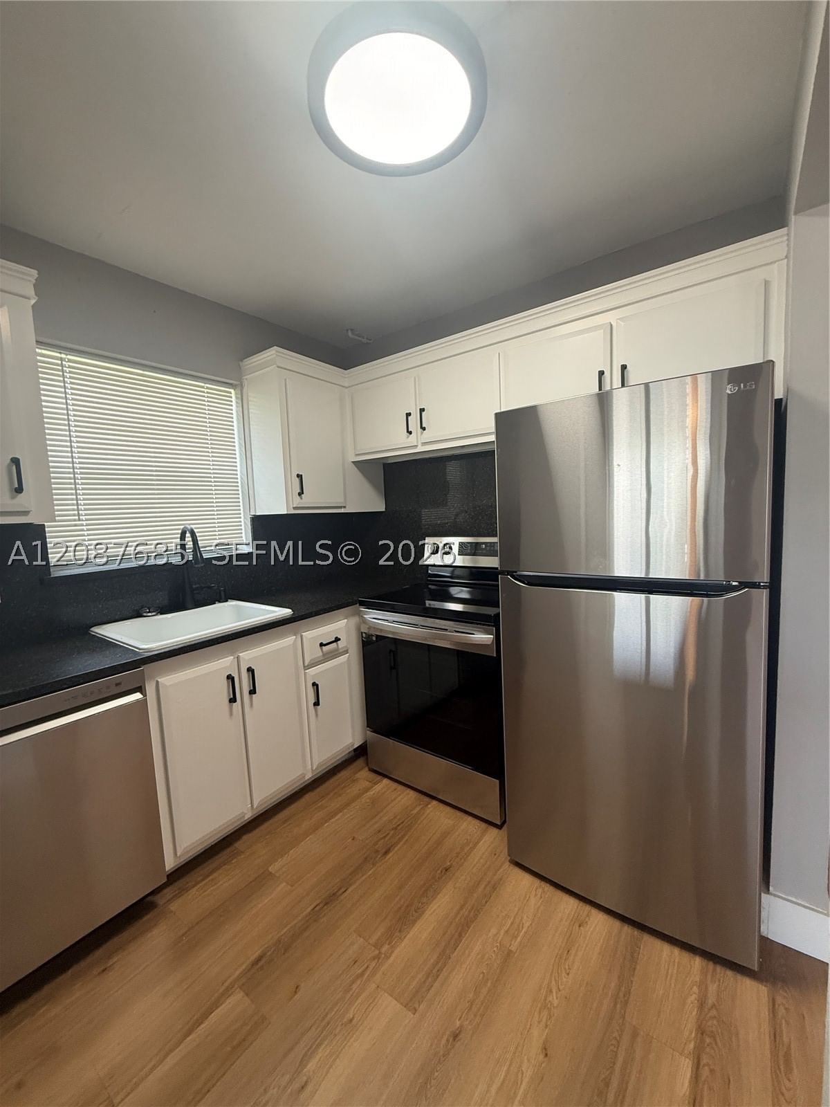Real estate property located at 21 Windsor B #21, Palm Beach, Windsor Condos, West Palm Beach, FL
