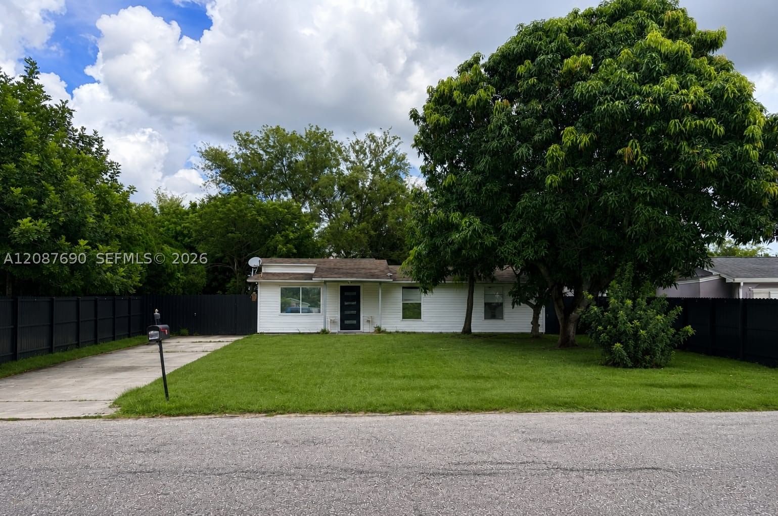 Real estate property located at 480 Valley dr, Lee, Lehigh Acres, Lehigh Acres, FL