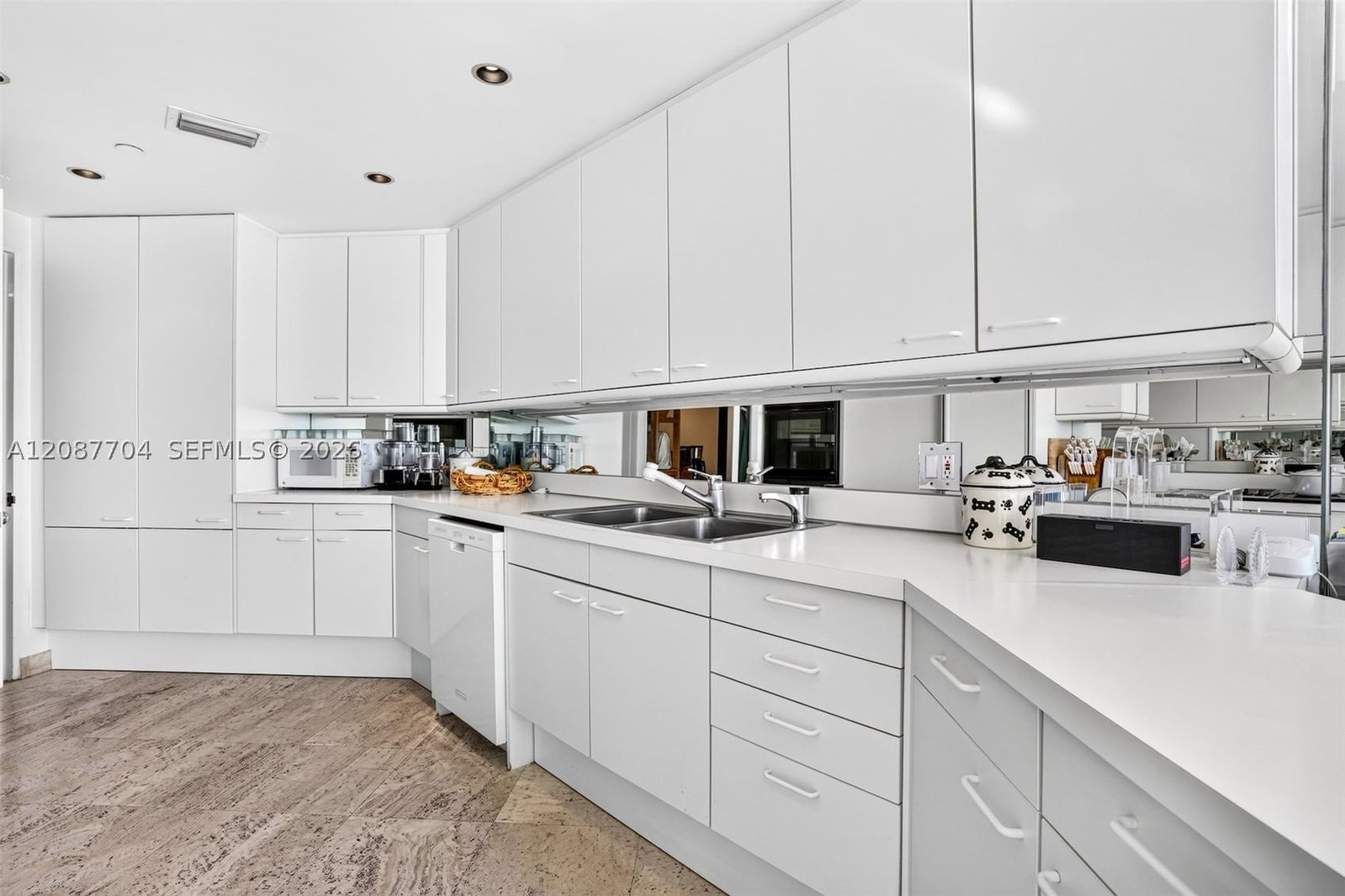 Real estate property located at 9999 Collins Ave #5E, Miami-dade, Bal Harbour Tower Condo, Bal Harbour, FL