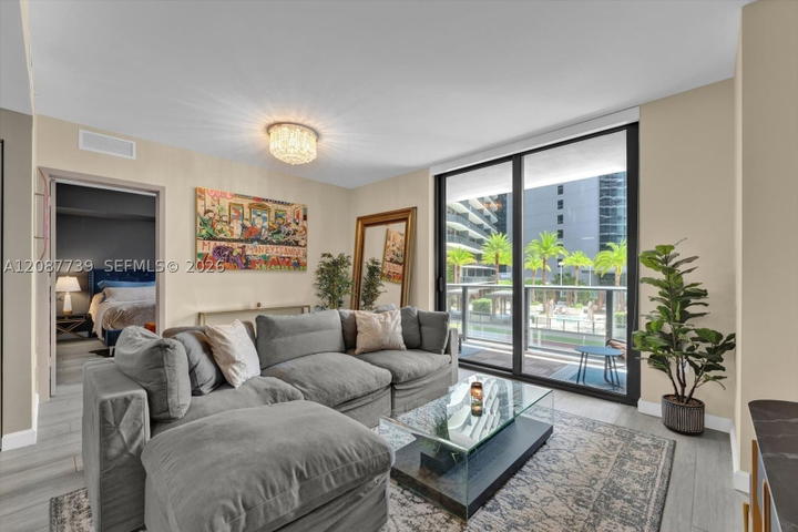 Real estate property located at 45 9th St #1002, Miami-dade, Brickell Heights East Con, Miami, FL
