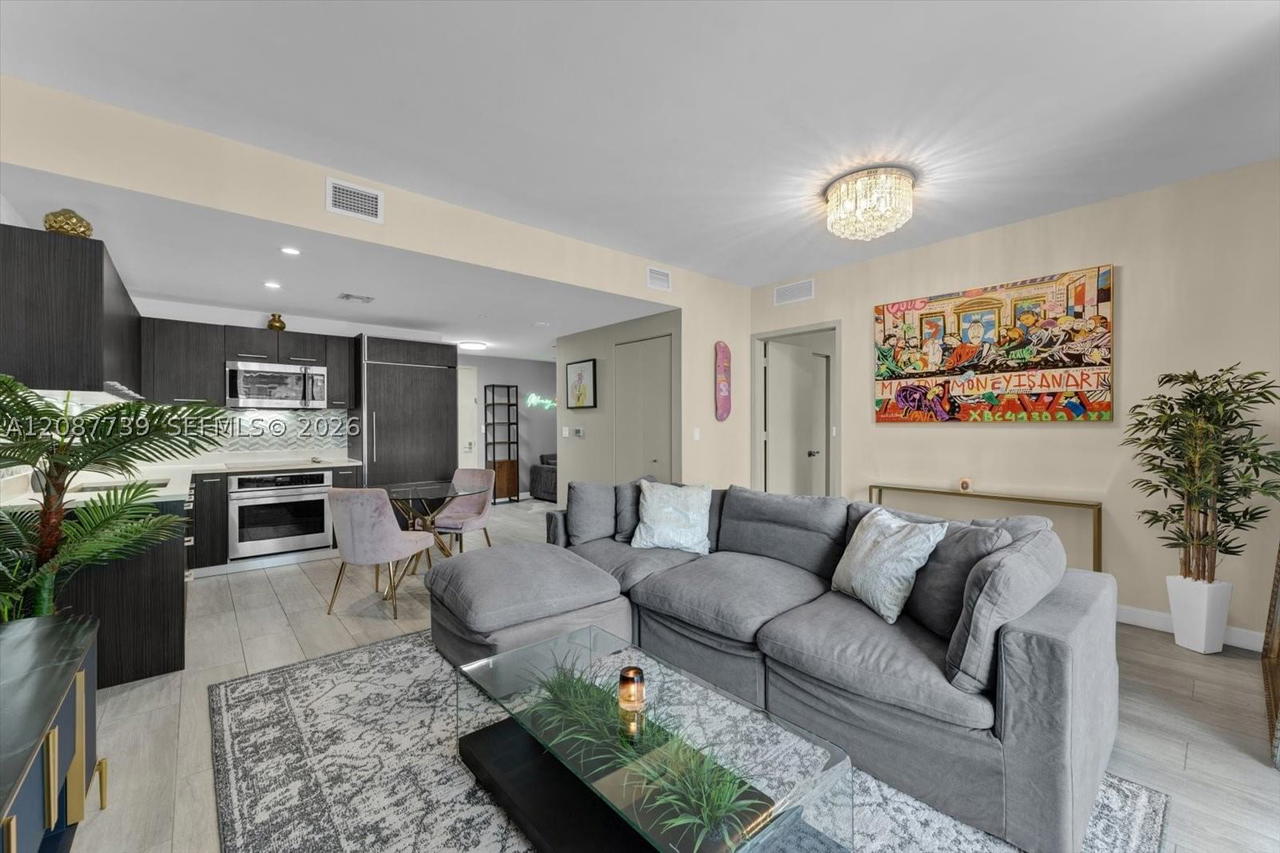 Real estate property located at 45 9th St #1002, Miami-dade, Brickell Heights East Con, Miami, FL