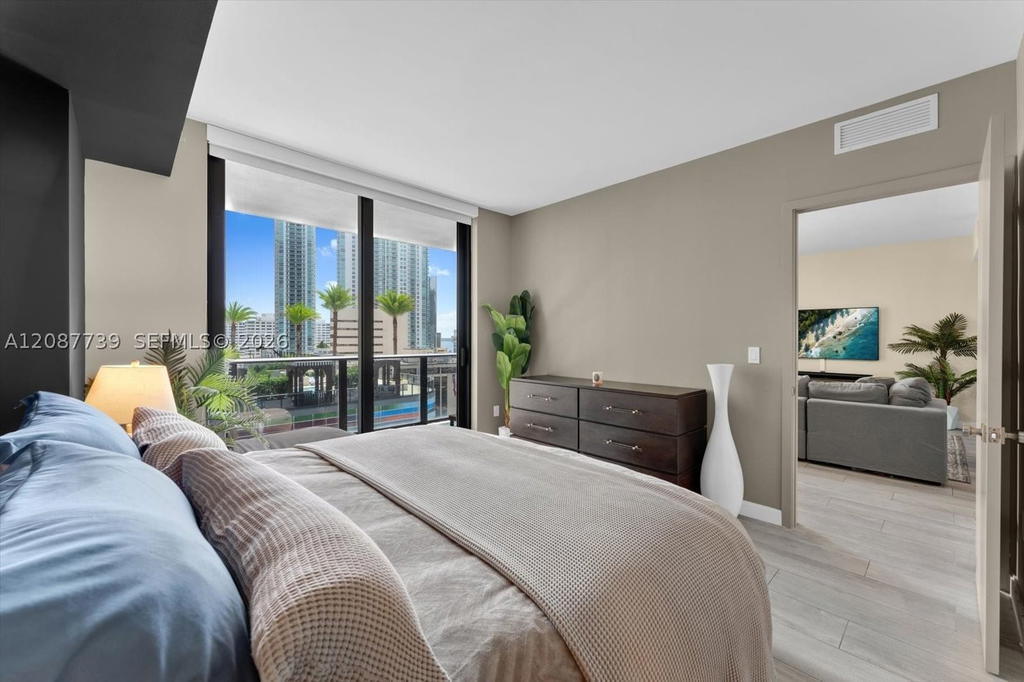 Real estate property located at 45 9th St #1002, Miami-dade, Brickell Heights East Con, Miami, FL