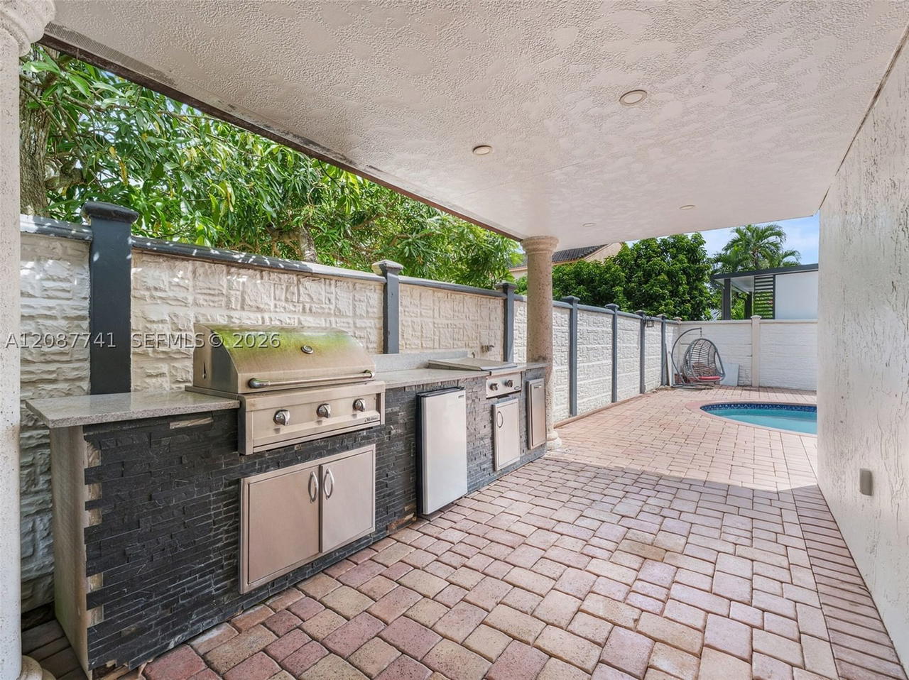 Real estate property located at 9781 155th Ave, Miami-dade, Weitzer Hammocks Homes Se, Miami, FL
