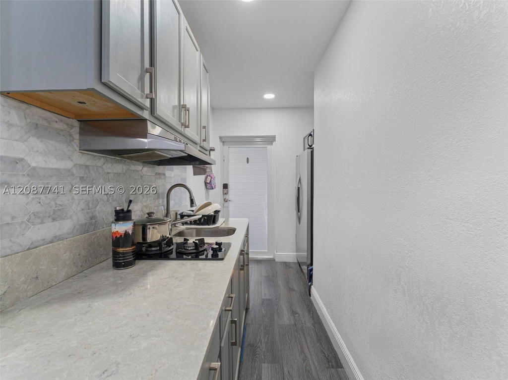 Real estate property located at 9781 155th Ave, Miami-dade, Weitzer Hammocks Homes Se, Miami, FL