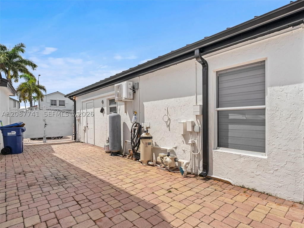 Real estate property located at 9781 155th Ave, Miami-dade, Weitzer Hammocks Homes Se, Miami, FL
