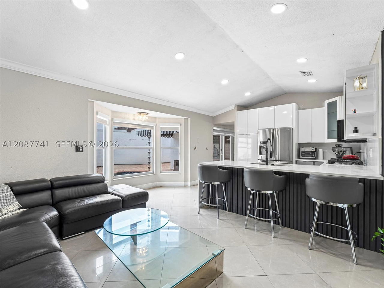 Real estate property located at 9781 155th Ave, Miami-dade, Weitzer Hammocks Homes Se, Miami, FL