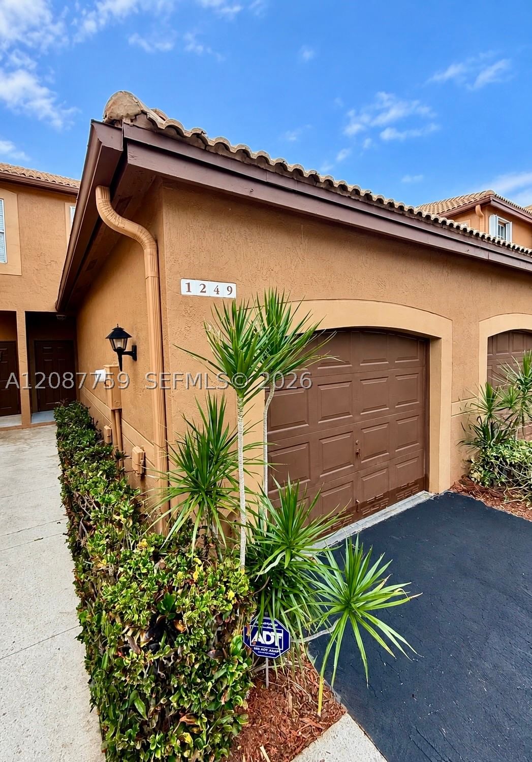 Real estate property located at 1249 Presidio Dr #3-42, Broward, Sectors 3 & 4 Boundary Pl, Weston, FL