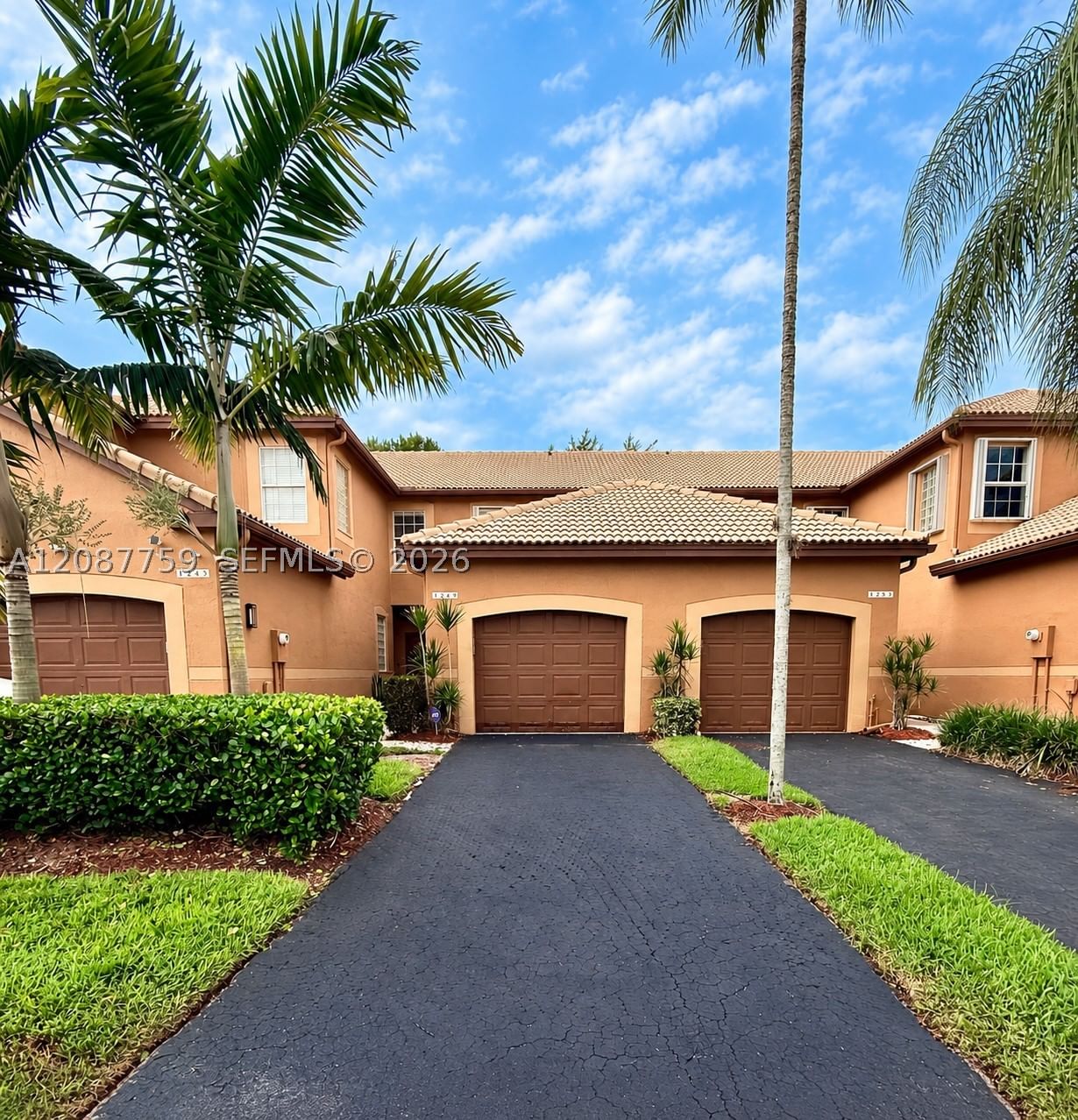 Real estate property located at 1249 Presidio Dr #3-42, Broward, Sectors 3 & 4 Boundary Pl, Weston, FL