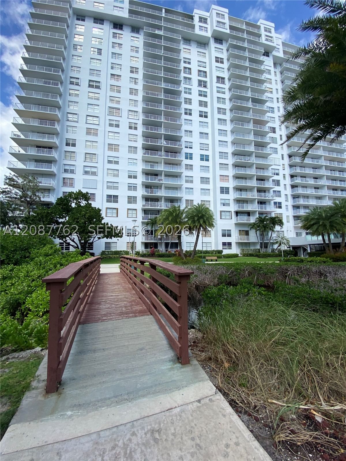 Real estate property located at 2851 183rd St #303E, Miami-dade, Admirals Port Condo West, Aventura, FL