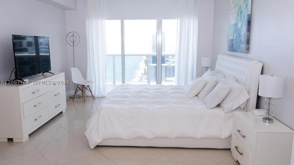 Real estate property located at 1830 Ocean Dr #4003, Broward, Beach Club Two, Hallandale Beach, FL