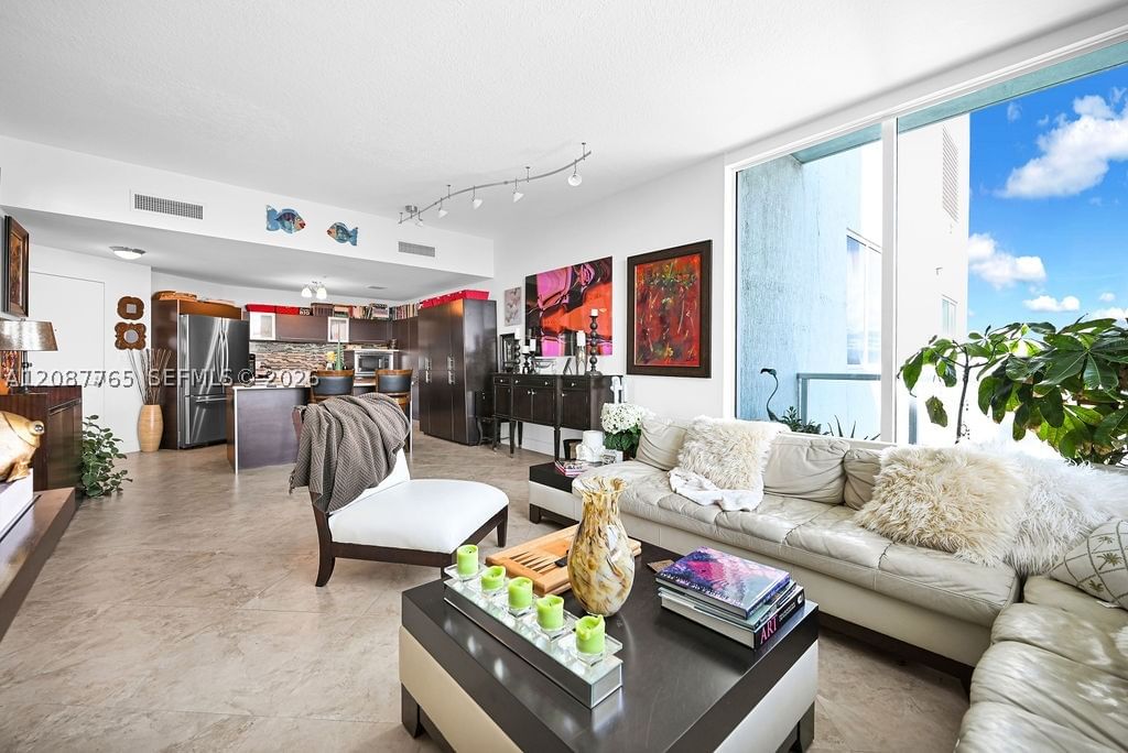 Real estate property located at 1900 Bayshore Dr #5103, Miami-dade, Quantum On The Bay Condo, Miami, FL