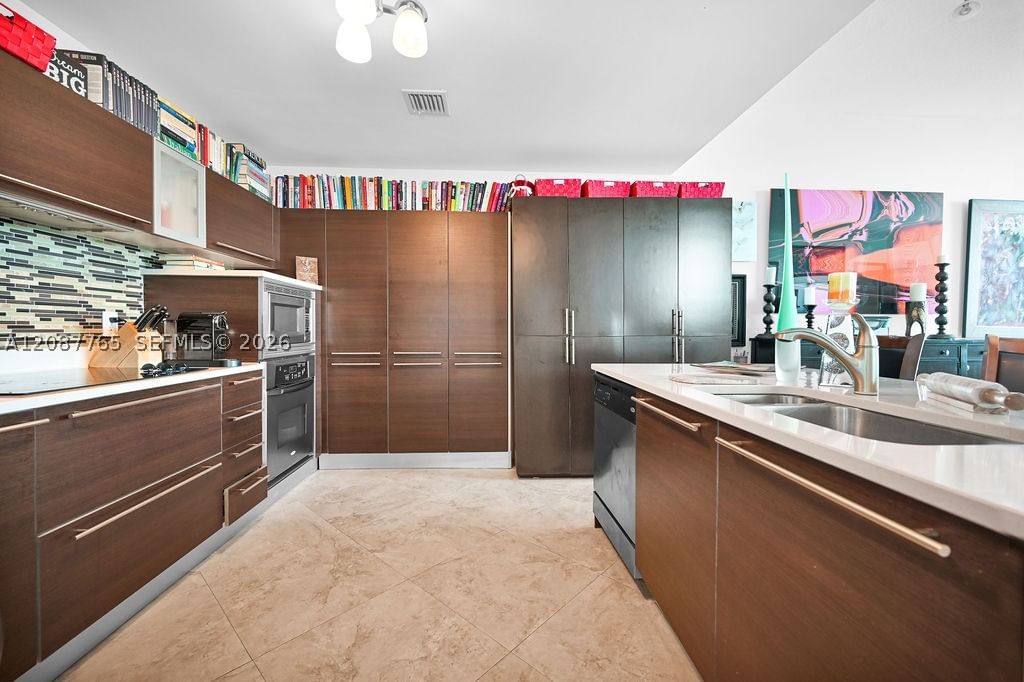 Real estate property located at 1900 Bayshore Dr #5103, Miami-dade, Quantum On The Bay Condo, Miami, FL
