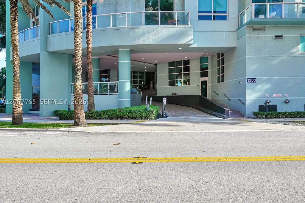 Real estate property located at 1900 Bayshore Dr #5103, Miami-dade, Quantum On The Bay Condo, Miami, FL