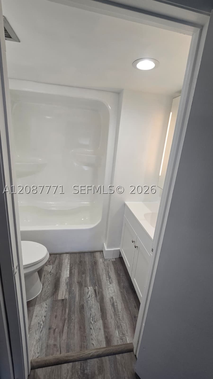 Real estate property located at 16220 2nd Ave #211, Miami-dade, Parkway Grove Condo Part, Miami, FL