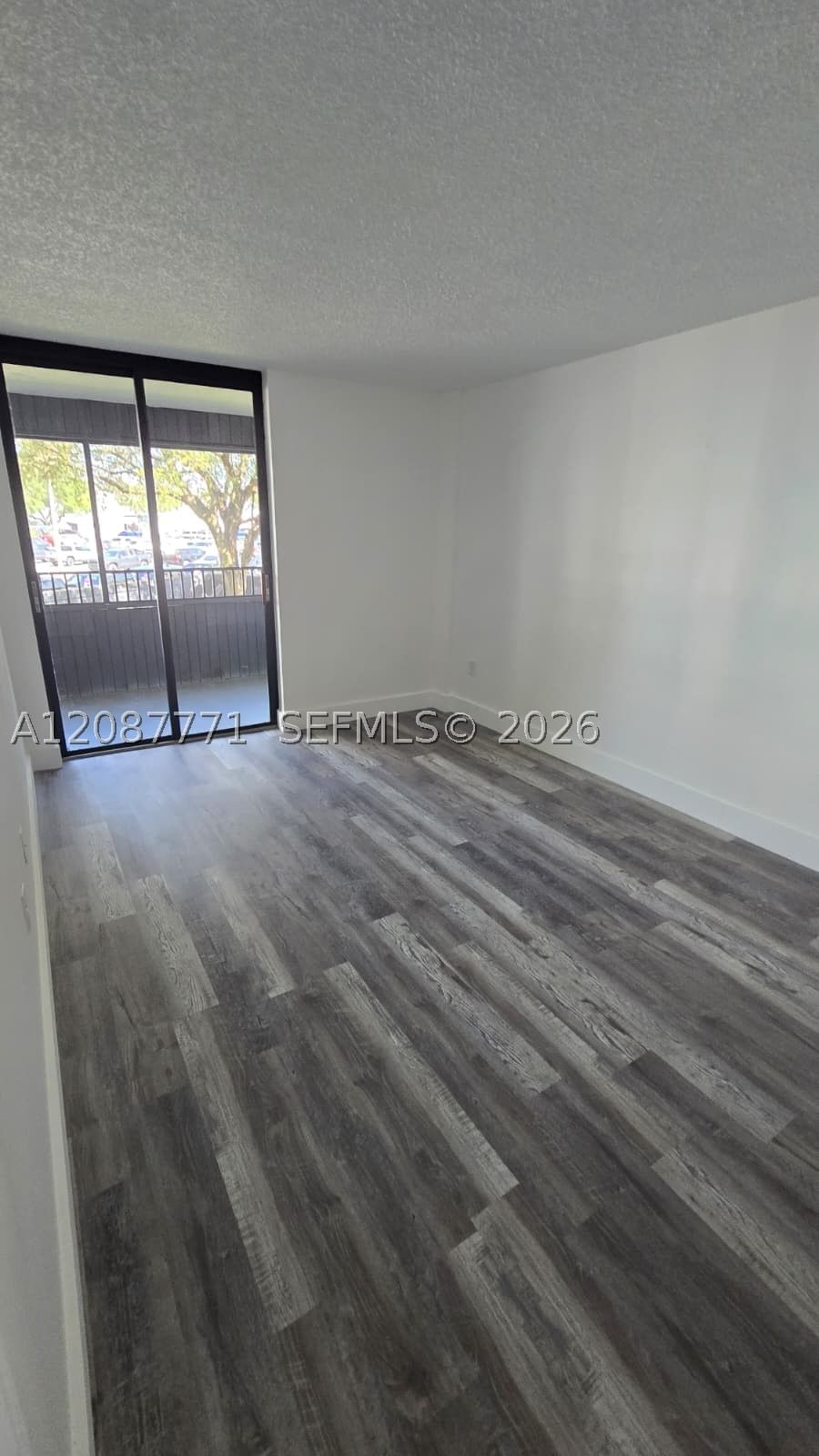 Real estate property located at 16220 2nd Ave #211, Miami-dade, Parkway Grove Condo Part, Miami, FL