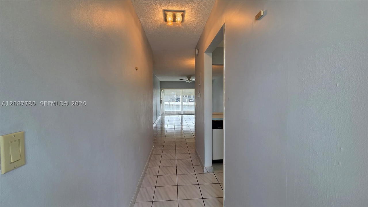 Real estate property located at 450 Paradise Isle Blvd #109, Broward, Isle Of Paradise Co-op, Hallandale Beach, FL
