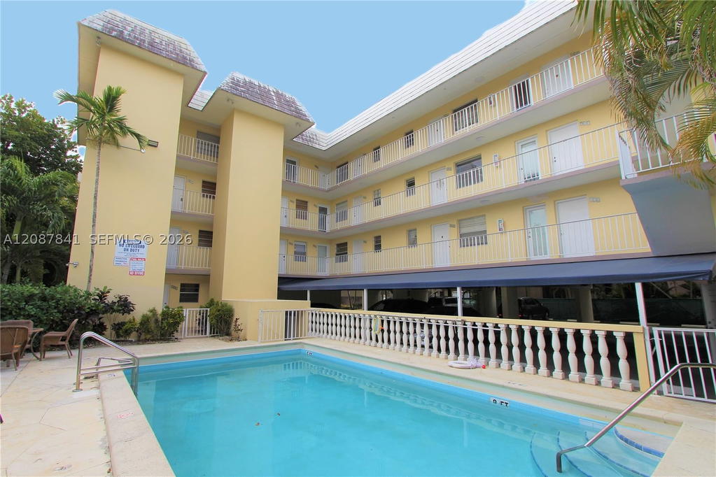 Real estate property located at 427 Santander Ave #202, Miami-dade, Villa Santander Condo, Coral Gables, FL
