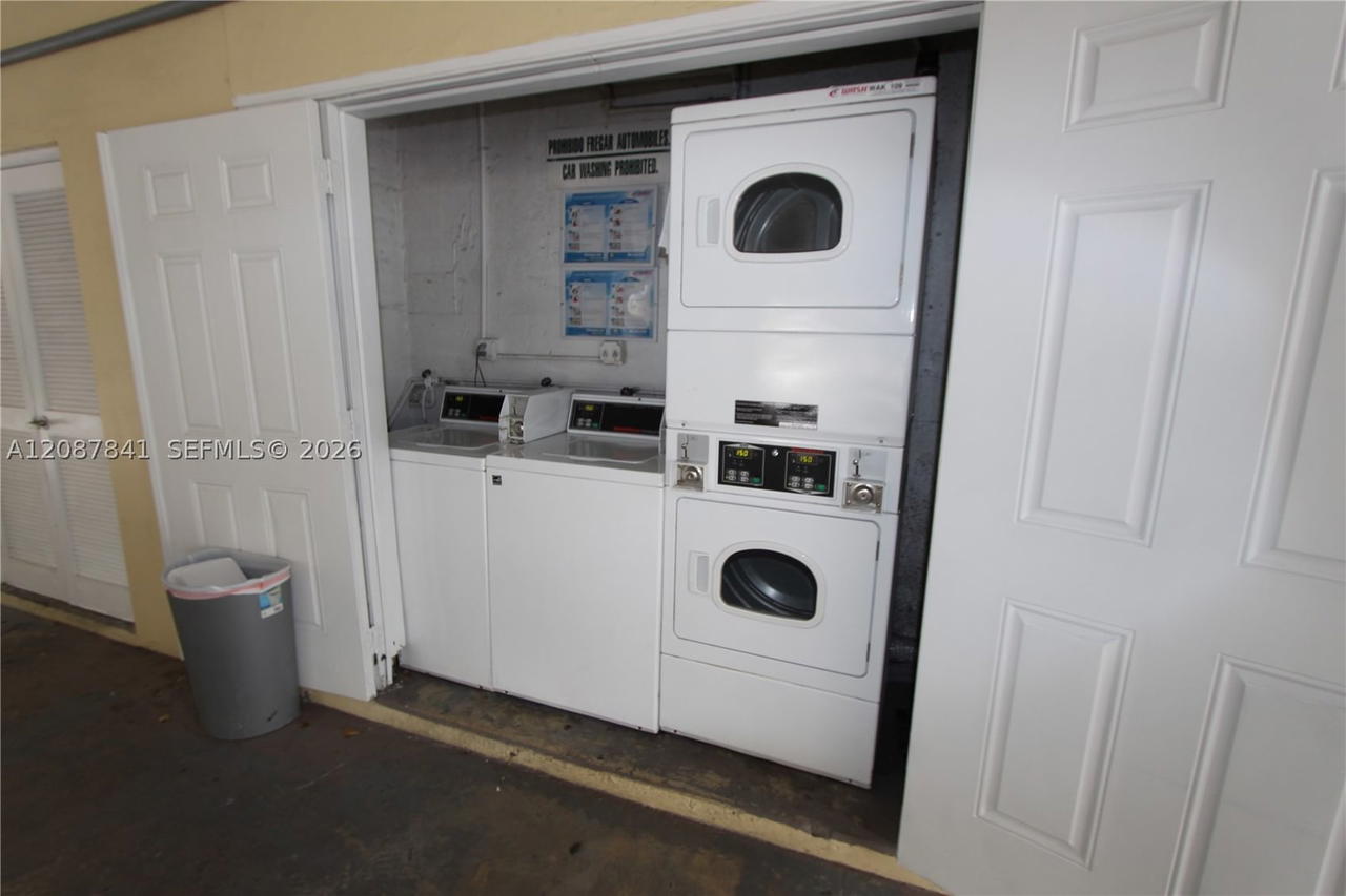Real estate property located at 427 Santander Ave #202, Miami-dade, Villa Santander Condo, Coral Gables, FL