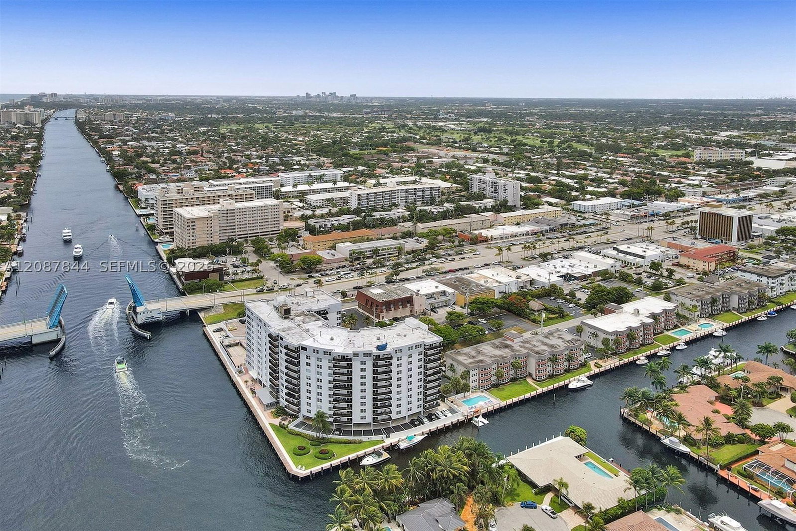 Real estate property located at 3111 51st St #305C, Broward, Heritage Landings Condo, Fort Lauderdale, FL