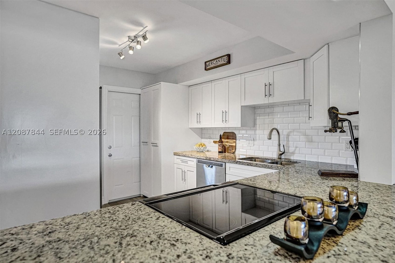 Real estate property located at 3111 51st St #305C, Broward, Heritage Landings Condo, Fort Lauderdale, FL