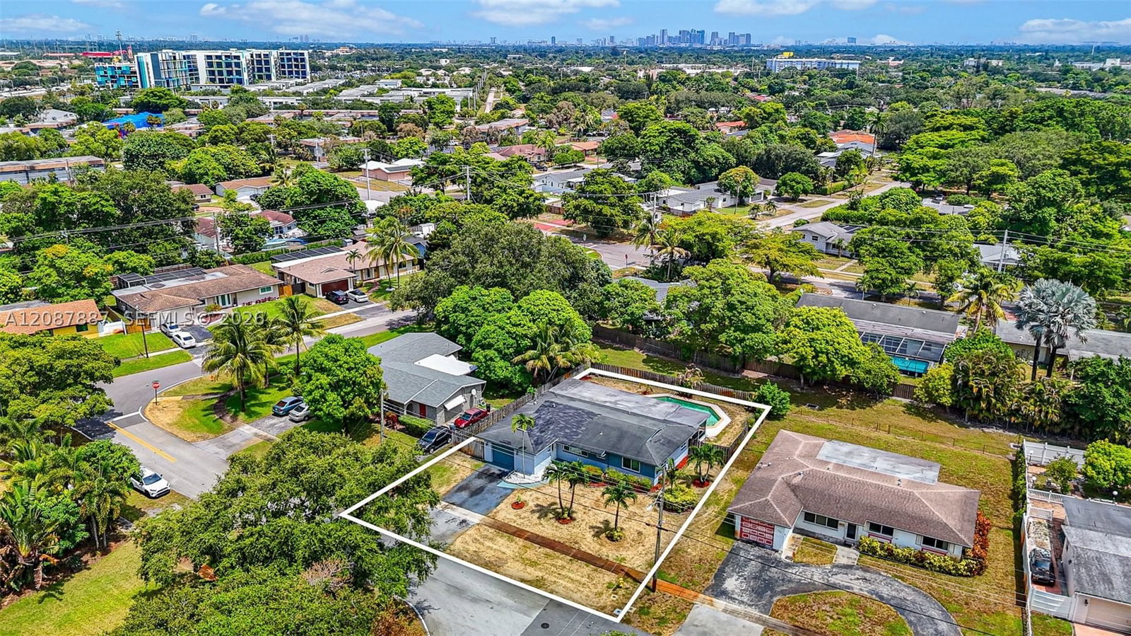 Real estate property located at 800 48th Ter, Broward, Breezeswept Park Estates, Plantation, FL