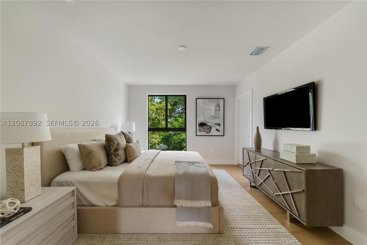 Real estate property located at 1917 17th ST B, Miami-dade, Ocoee Park, Miami, FL