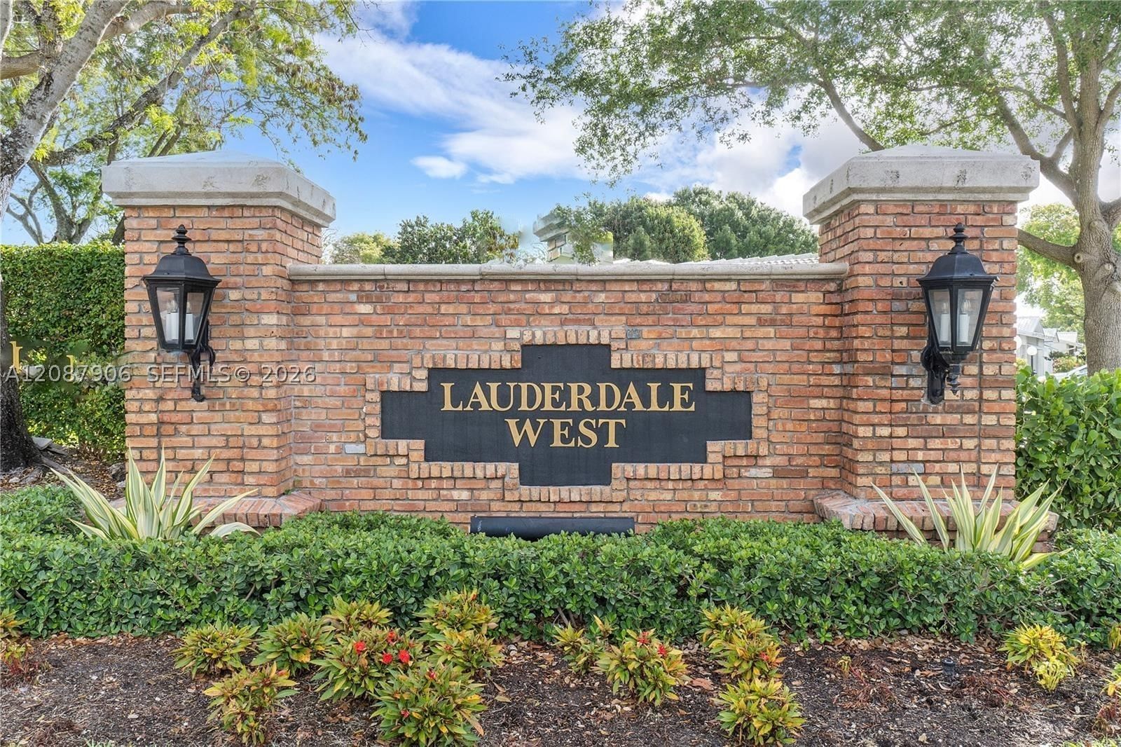 Real estate property located at 1651 85th Ave, Broward, Lauderdale West 2 Sec, Plantation, FL