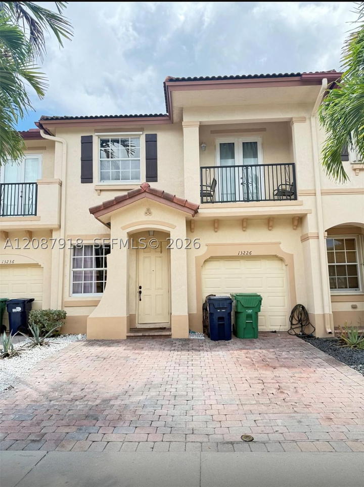 Real estate property located at 13226 128th Psge, Miami-dade, Courts At Tuscany, Miami, FL